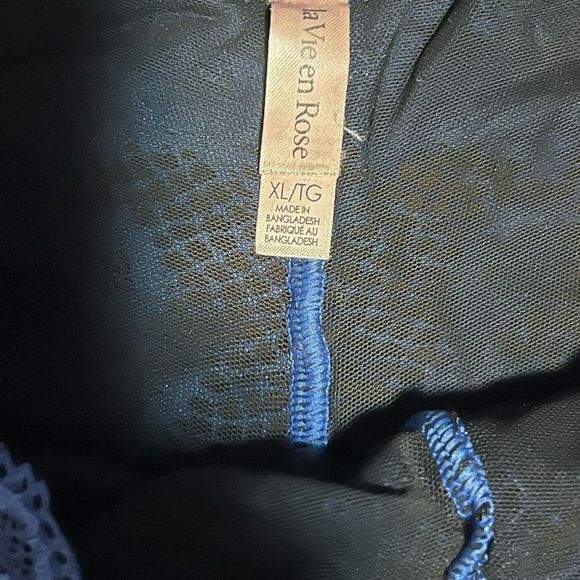 Royal blue Strapless push-up bra and panty set - Picture 3 of 3